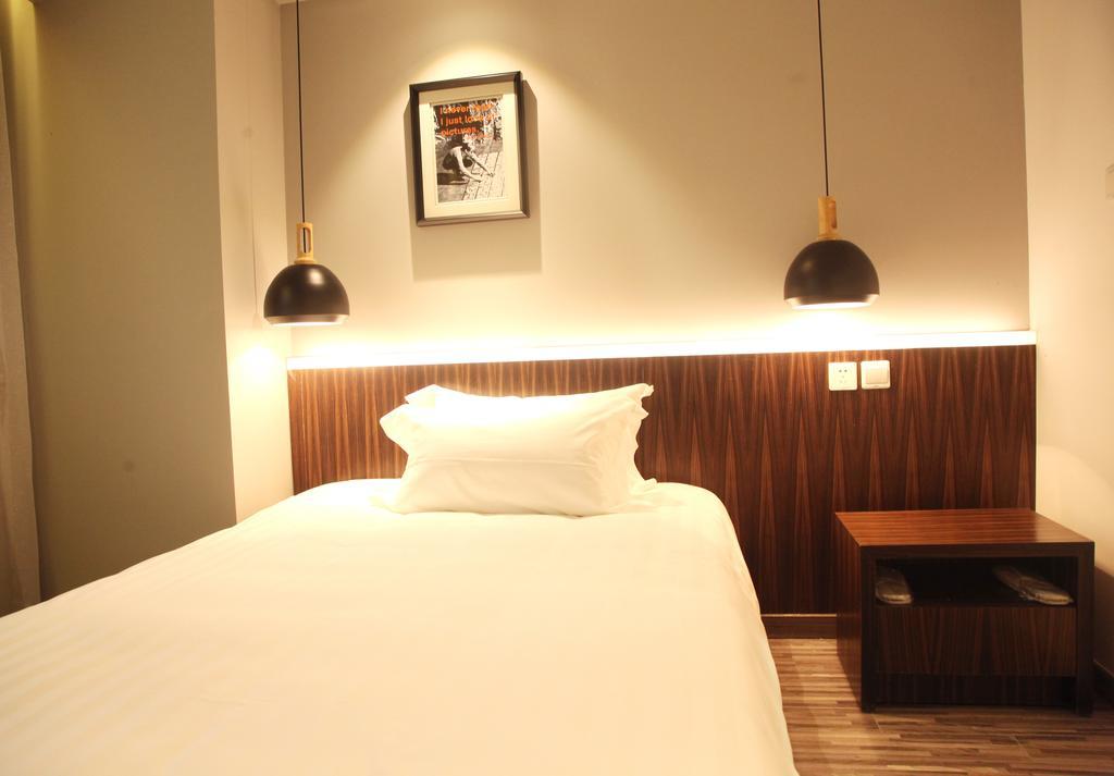 Delight Palace Jingan Service Aparthotel Shanghai